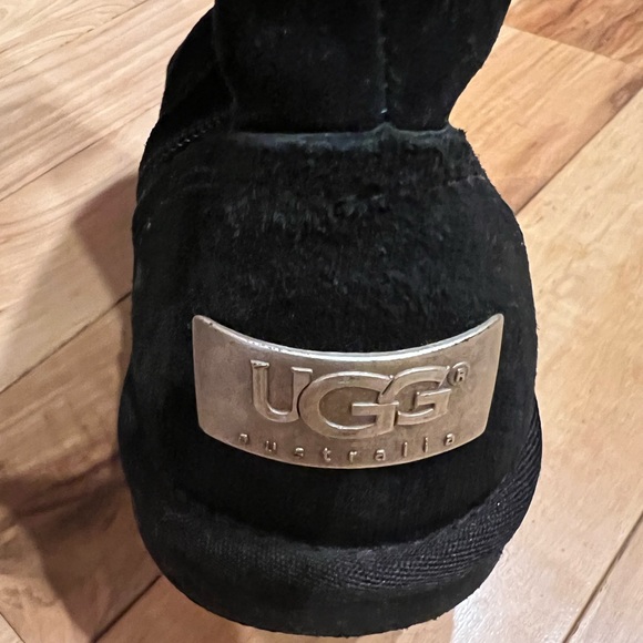 Women’s size 6 UGG Boots - Picture 4 of 5